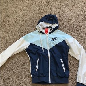 nike windbreaker